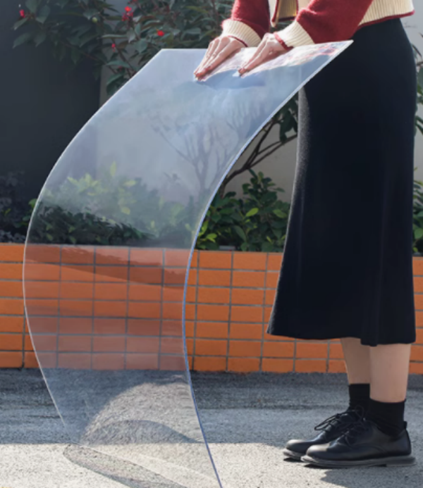 <b>PVC 透明片材是什么？特性、用途及源头厂家选材指南</b>